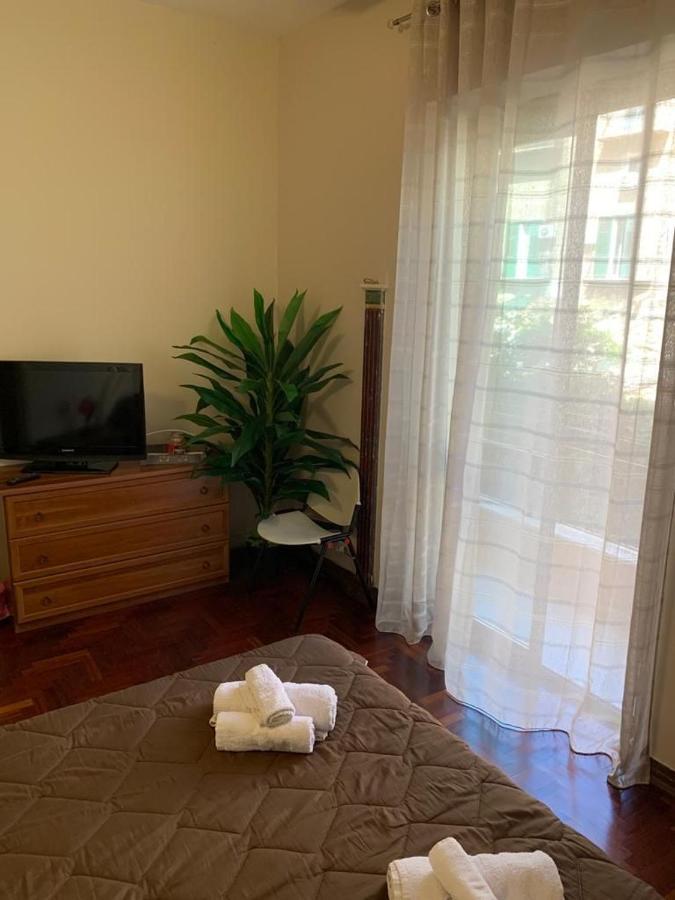 Apartament Dimora Di Maury A Due Passi Dai Trasporti E Da Ballaro Palermo Exterior foto